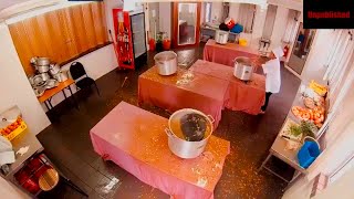 Leon Schuster  Exploding Soup Prank [upl. by Aliekat]